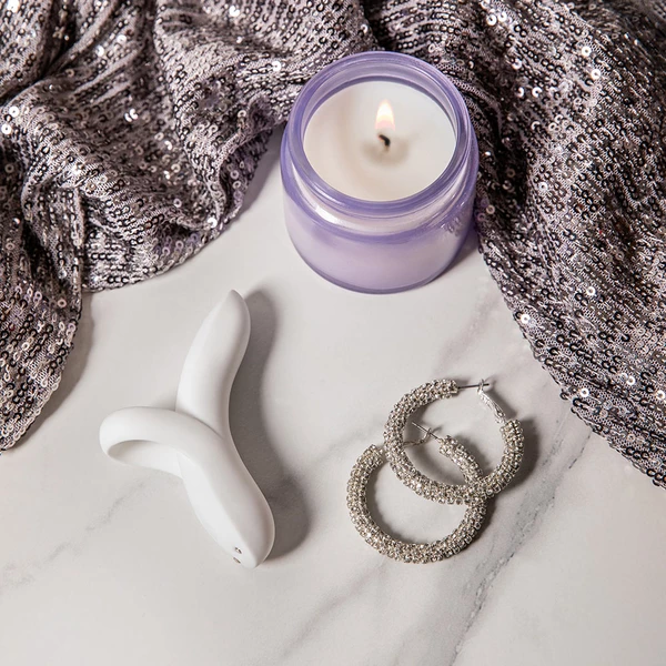 Satisfyer bold lover white - Vibrátor na prst, bílý