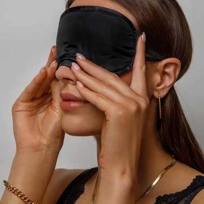 Crushious Satin Blindfold - Škraboška na oči, Černá