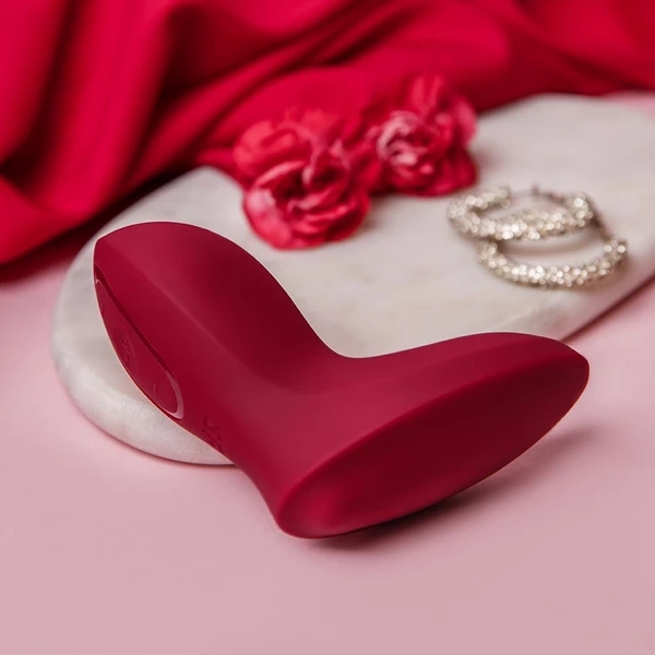 Satisfyer Exciterrr Berry - Vibrátor typu Lay-On s pohyblivou kuličkou stimulující klitoris