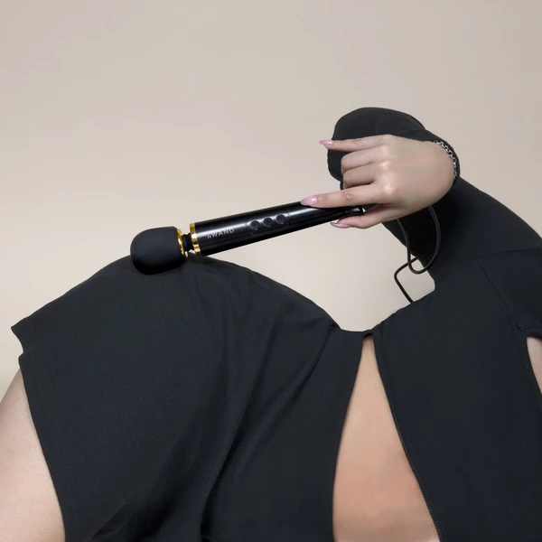 le WAND Powerful Petite - Wand vibrátor, černý