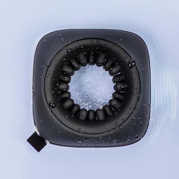 Satisfyer Ring Stroker - Kompaktní masturbátor s vibracemi