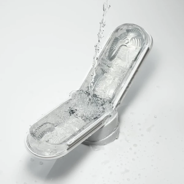 Tenga Flip 0 Gravity - Klasický masturbátor s efektem sání a tlaku, bílý
