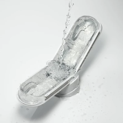 Tenga Flip 0 Gravity - Klasický masturbátor s efektem sání a tlaku, bílý
