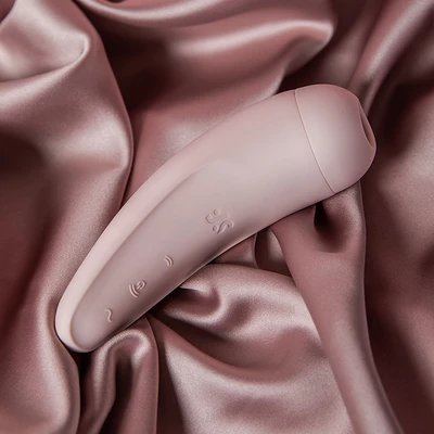 Satisfyer Curvy 2+ Pink  - Sonický vibrátor na klitoris řízený pomocí aplikace