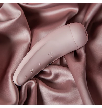Satisfyer Curvy 2+ Pink  - Sonický vibrátor na klitoris řízený pomocí aplikace