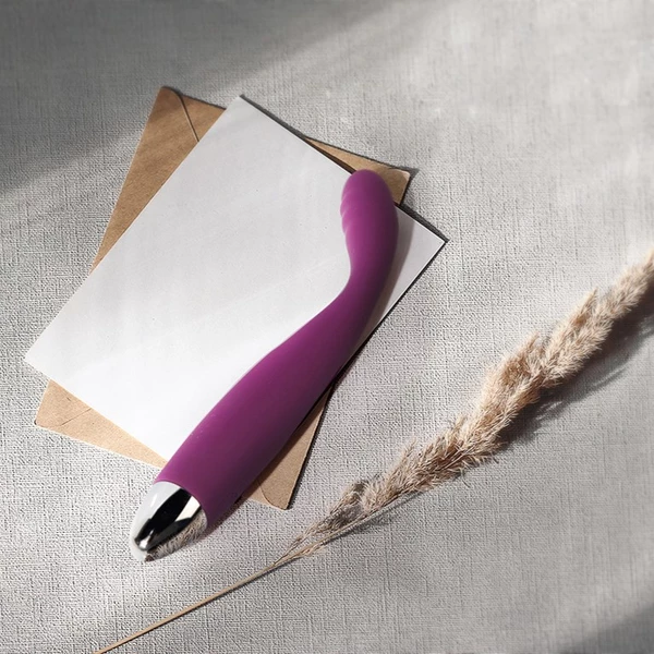 Svakom Cici Flexible Head Vibrator Violet  - Klasický vibrátor s flexibilním nástavcem Fialový